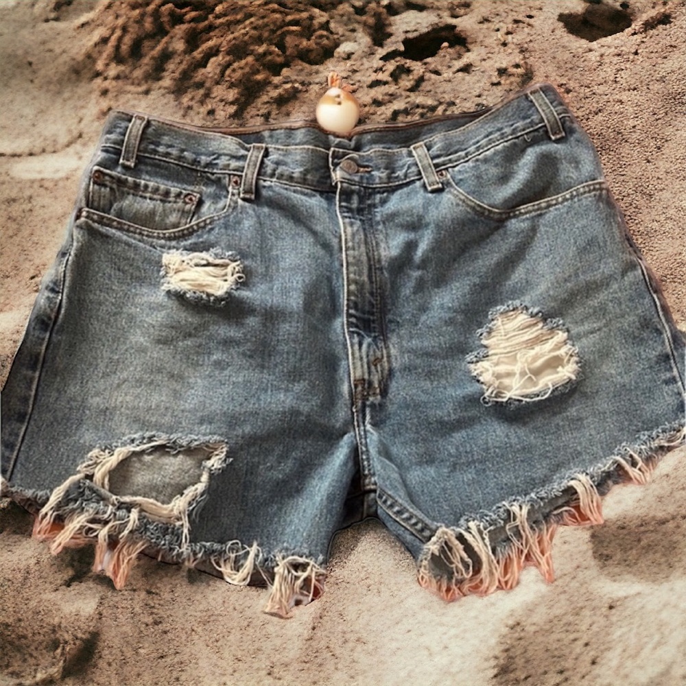 Levi’s 505 distressed shorts